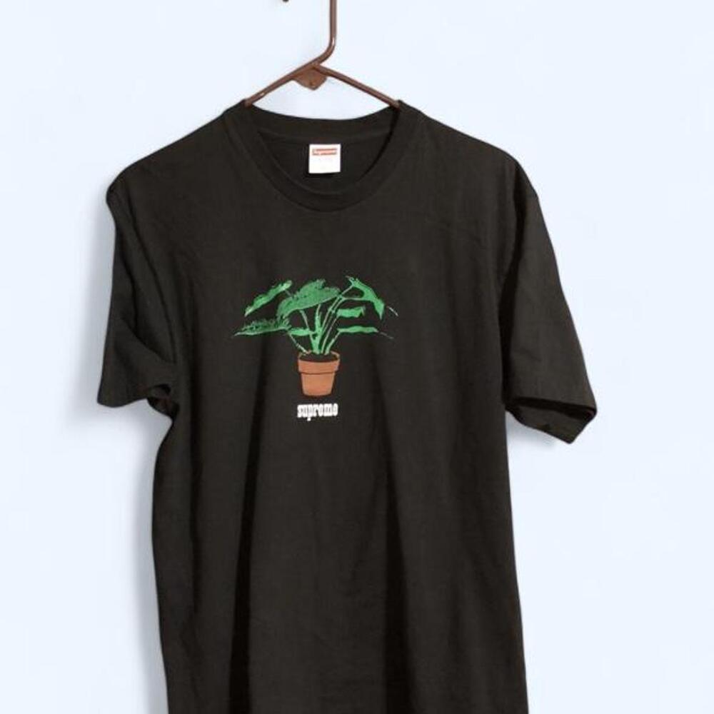 Supreme Plant Graphic T-Shirt – Black – Men’s Large